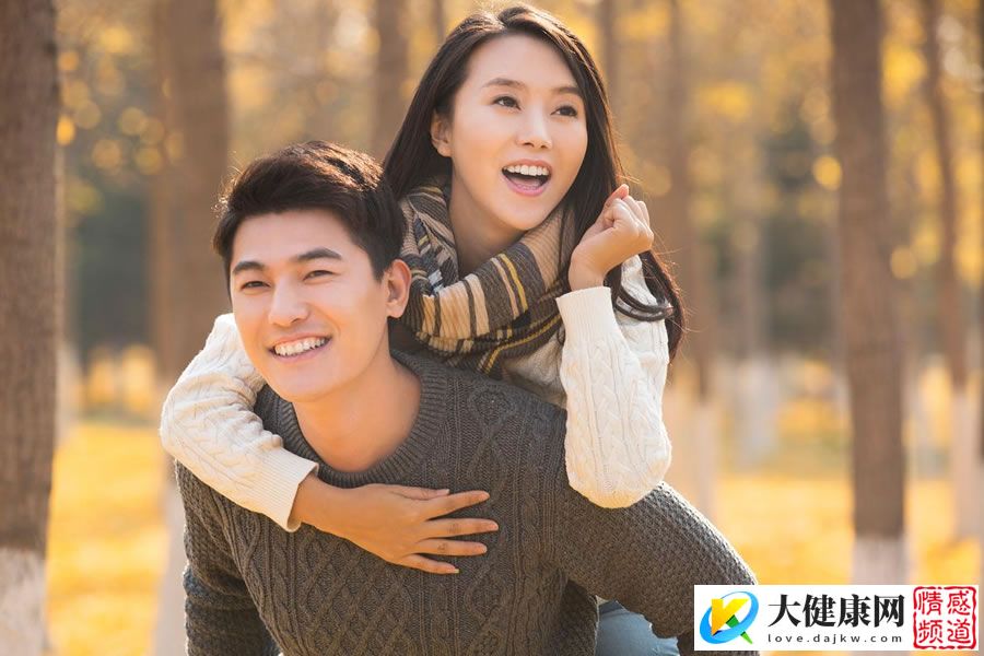 夫妻未必是知己，情人未必是真爱